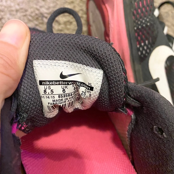 Nike running gym shoes - Picture 4 of 4